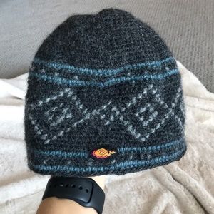 Everest Designs 100% wool winter hat